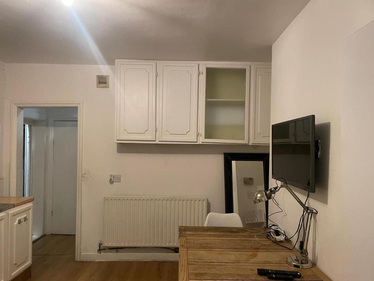 Balham, South London Spacious Guest House 5, 6 Rooms Available المظهر الخارجي الصورة