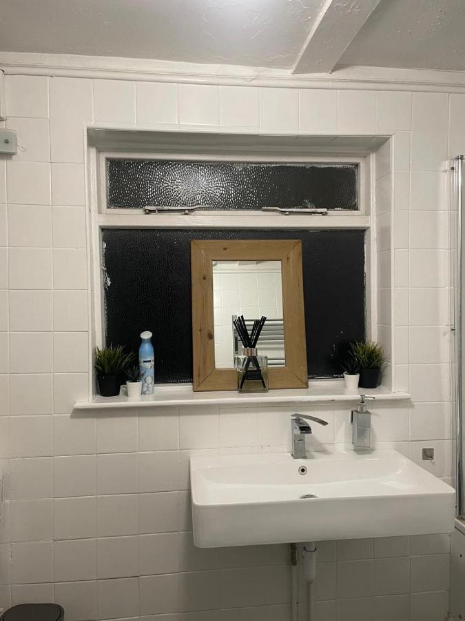 Balham, South London Spacious Guest House 5, 6 Rooms Available المظهر الخارجي الصورة