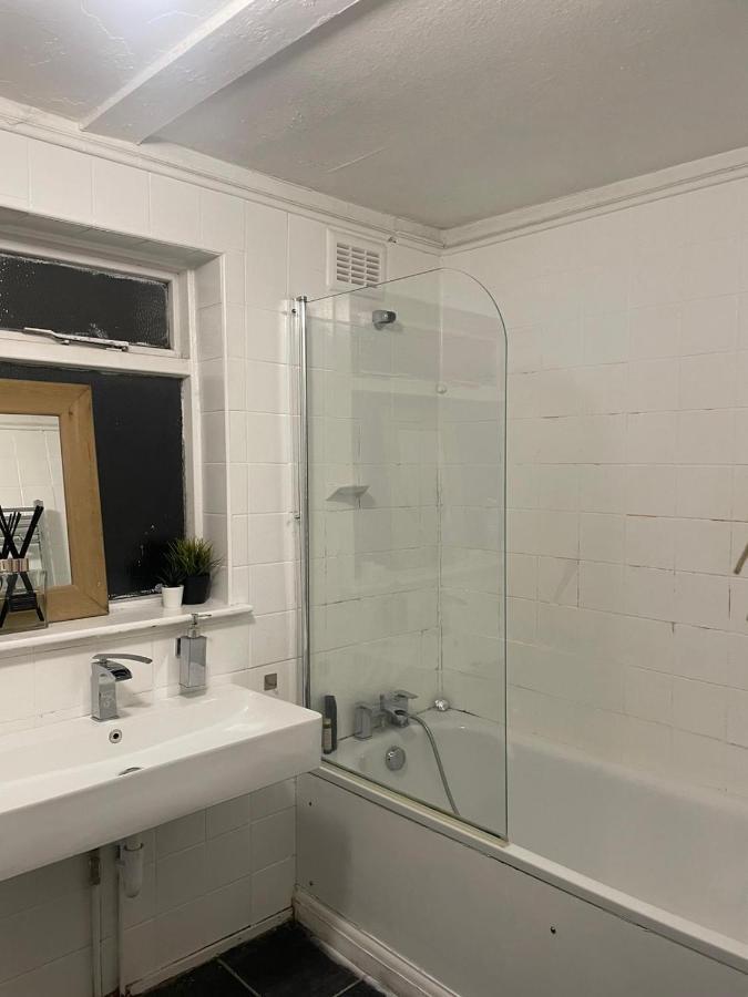 Balham, South London Spacious Guest House 5, 6 Rooms Available المظهر الخارجي الصورة